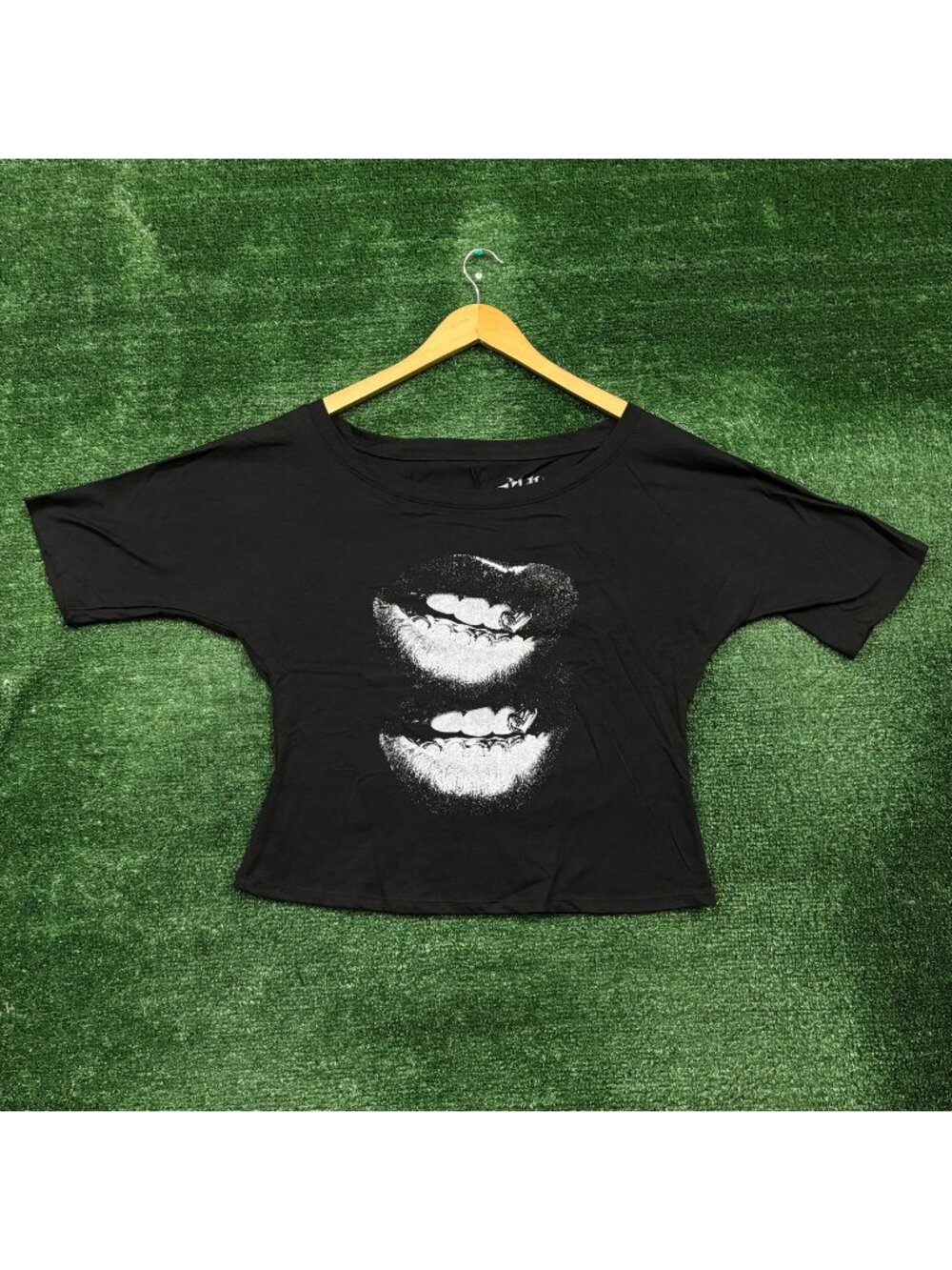 Blue Ivy Carter Teeth Off shoulder Top Size Medium
